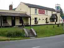 Not a bad pub, +6 Open but serving Ruddles County+Green King IPA+Bass+Courage Best