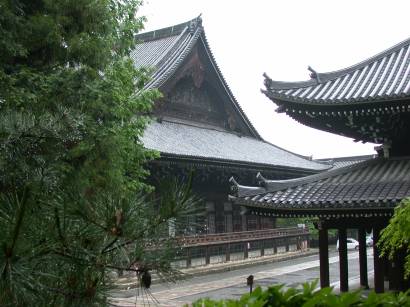 Chionin Temple, showing curved roofs