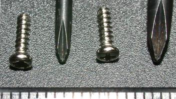 relative sizes of screws (2mm) and drivers (1.5mm) to take 
                   the MuVo apart